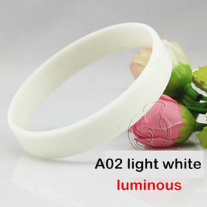 Never Give Up Glow In Dark Silicone Bracelet Men Women Teens Motivational Luminous Sport Rubber Wristband Hologram Cuff Bangle
