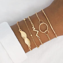 Load image into Gallery viewer, 7 Pcs/set Women Bracelets Boho Retro Shell Moon Star Crystal Beaded Gold Chain Bracelet Set Beach Fashion Bangle Jewelry
