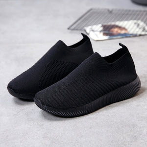 Women Casual Shoes Light Sneakers Breathable Mesh Summer knitted Vulcanized Shoes Outdoor Slip-On Sock Shoes Plus Size Tennis