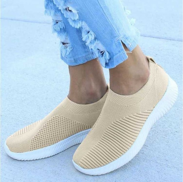 Women Casual Shoes Light Sneakers Breathable Mesh Summer knitted Vulcanized Shoes Outdoor Slip-On Sock Shoes Plus Size Tennis