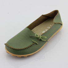 Load image into Gallery viewer, New Women Real Leather Shoes Moccasins Mother Loafers Soft Leisure Flats Female Driving Casual Footwear Size 35-44 In 24 Colors
