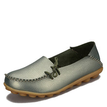 Load image into Gallery viewer, New Women Real Leather Shoes Moccasins Mother Loafers Soft Leisure Flats Female Driving Casual Footwear Size 35-44 In 24 Colors

