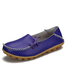 Load image into Gallery viewer, New Women Real Leather Shoes Moccasins Mother Loafers Soft Leisure Flats Female Driving Casual Footwear Size 35-44 In 24 Colors
